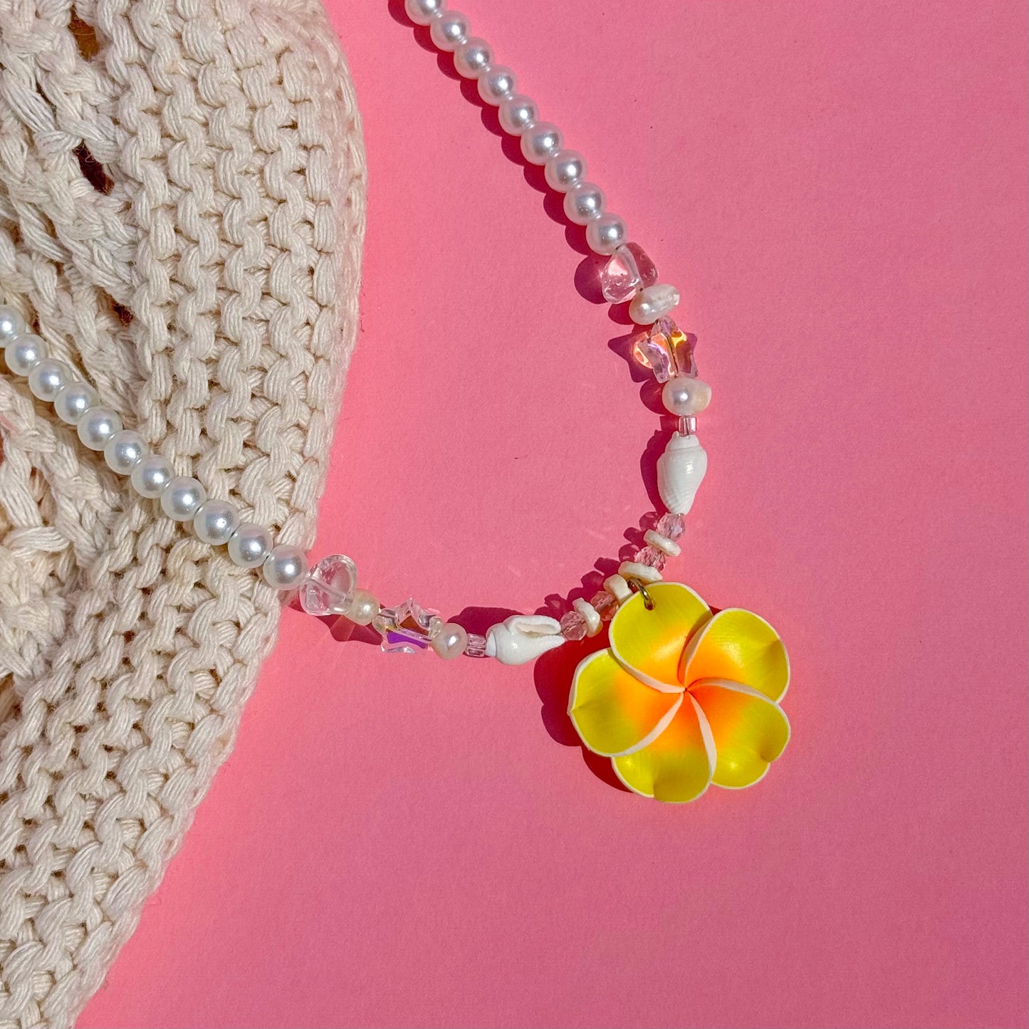 Collar Tropical Flower Charm