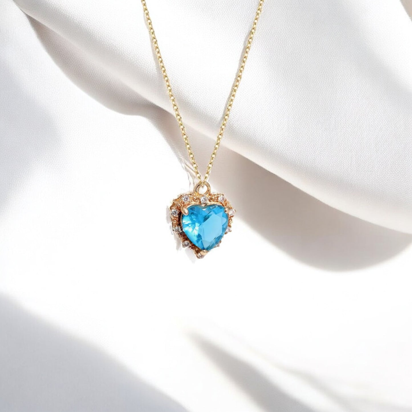 Collar Corazón Moana + caja