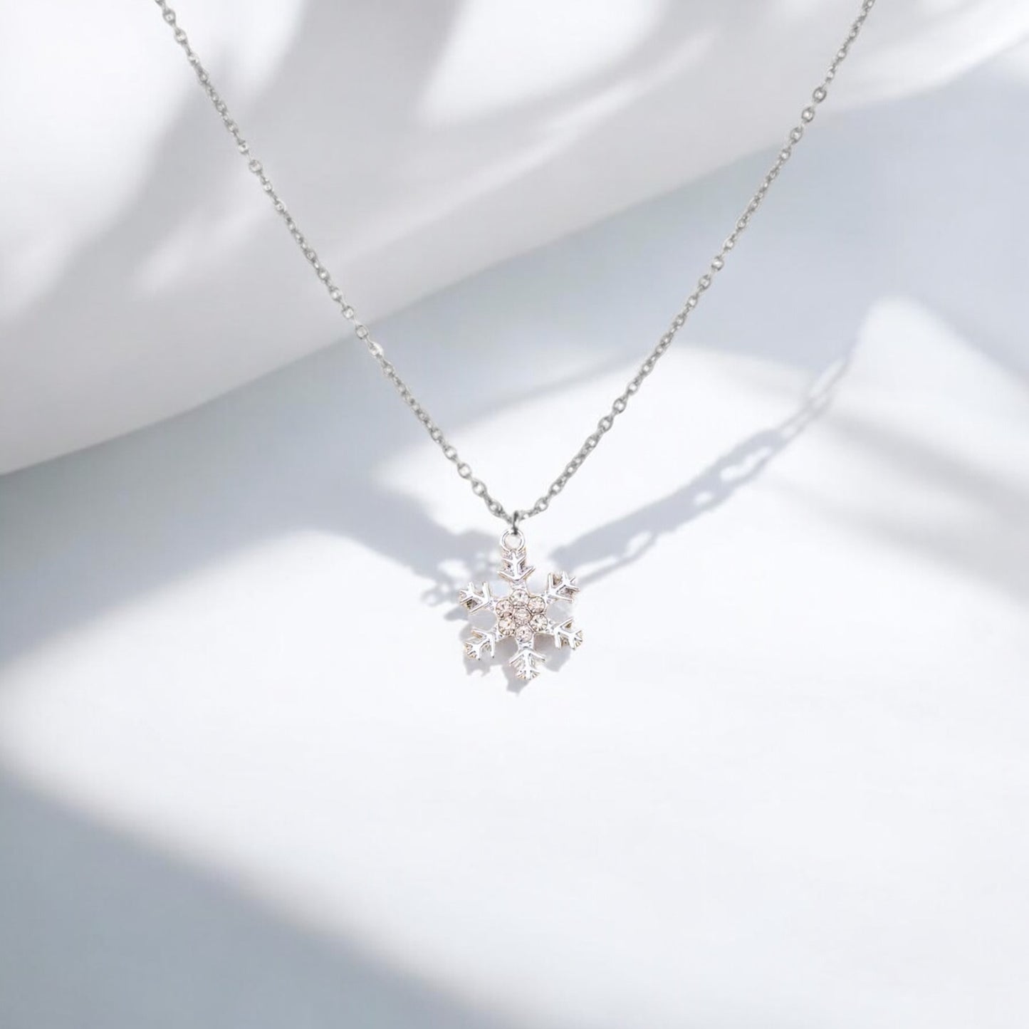 Collar Frozen Snowflake + caja regalo