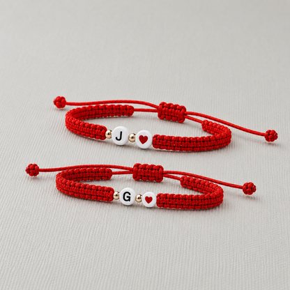 Set Pulseras Iniciales Tejidas Cars red