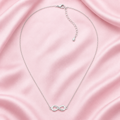 Collar Infinito Belly y Conrad