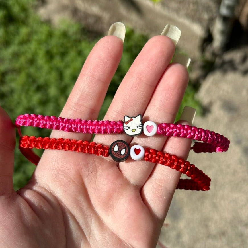 Pulseras Tejidas de Hello Kitty y Spiderman